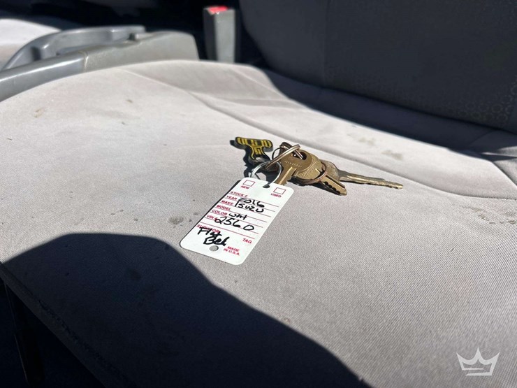 2016-isuzu-nrr-image-24