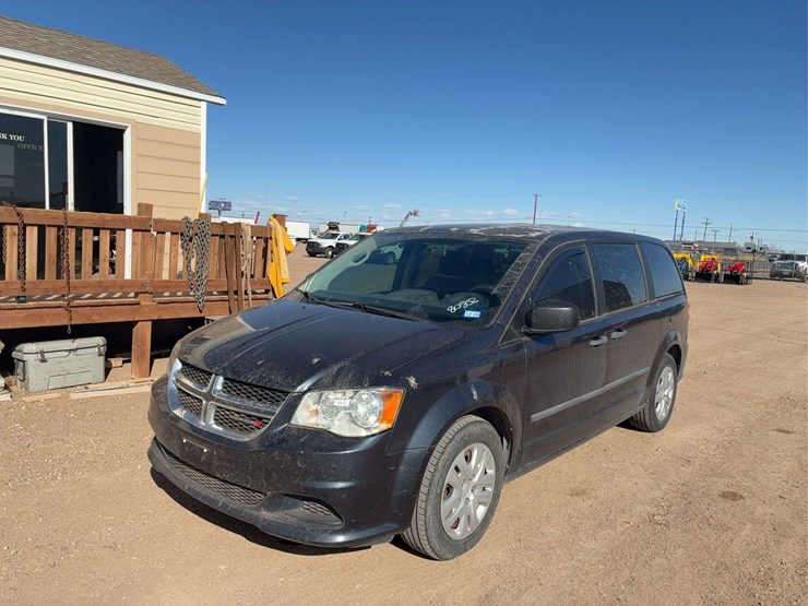 2013-dodge-grand-caravan-se-image-1
