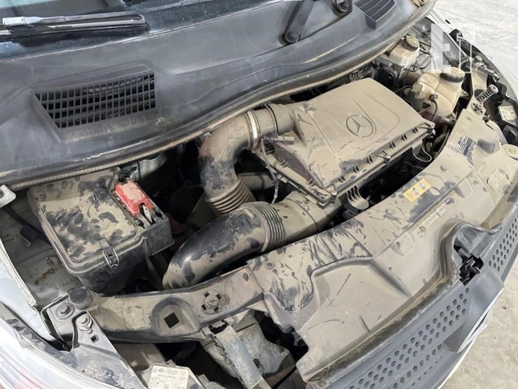 2017-mercedes-benz-metris-image-22