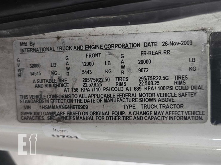 2004-international-durastar-4300-image-36