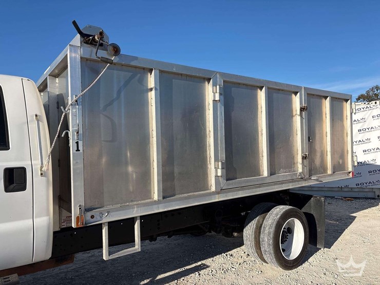 2002-ford-f650-image-11