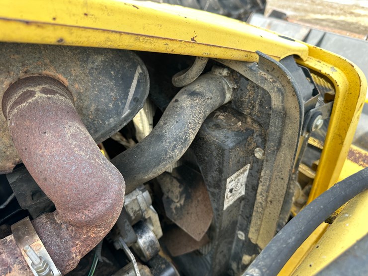 new-holland-lb75b-image-69