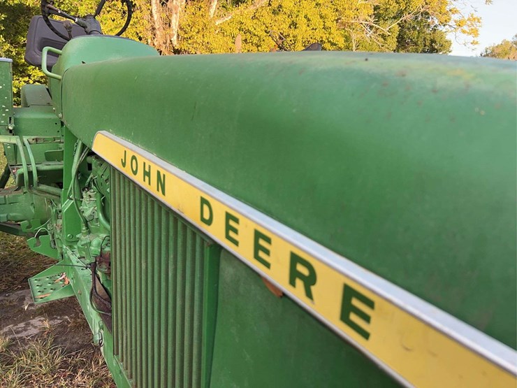 john-deere-3020-image-14