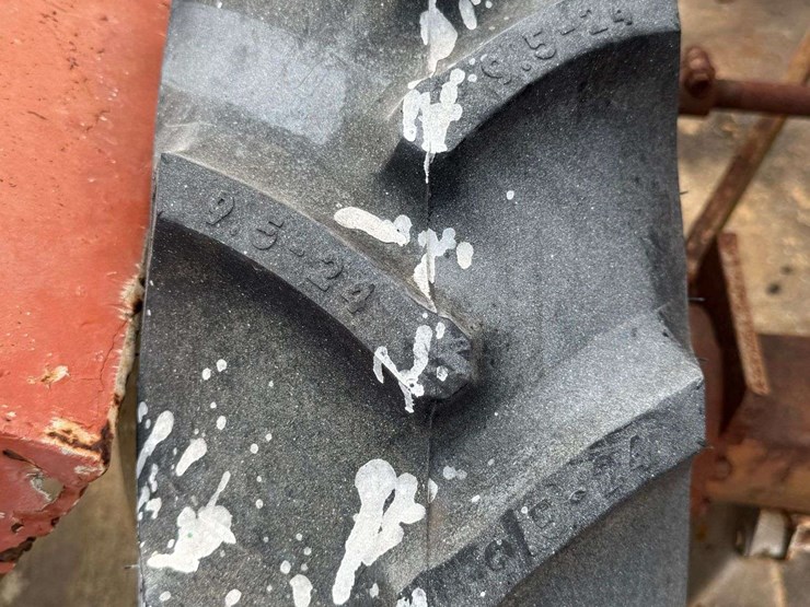 minneapolis-moline-g708-image-23