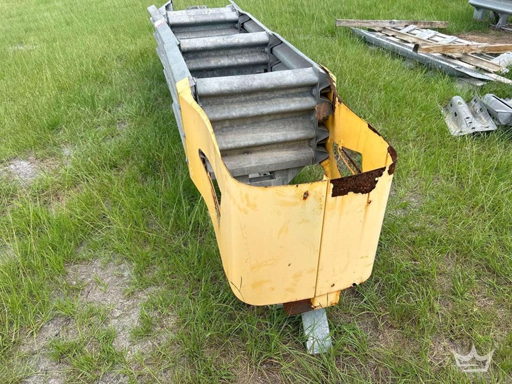 redirective-crash-cushion-guardrail-image-4