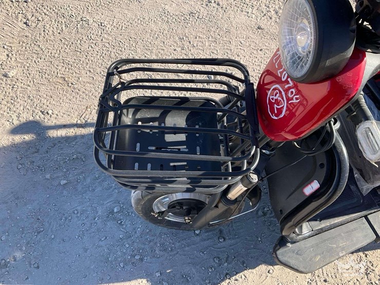 2025-spirit-electric-scooter-image-10