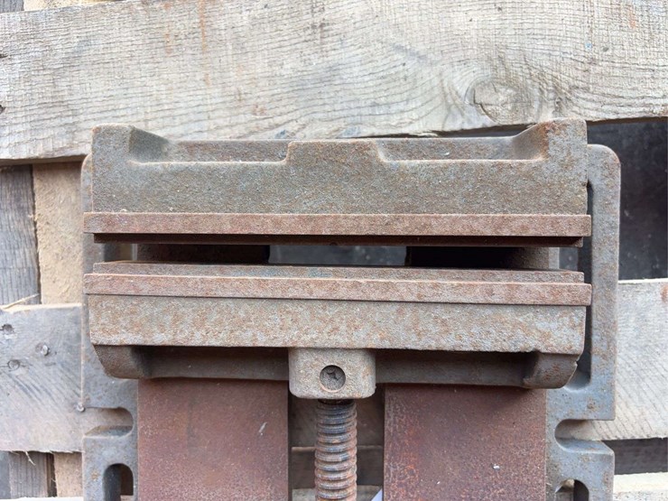 milling-vise-(#8)-image-4