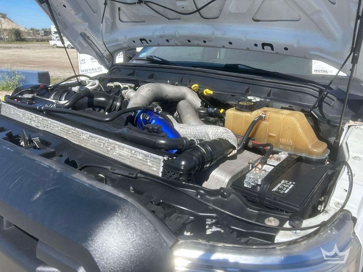 2016-ford-f550-image-9