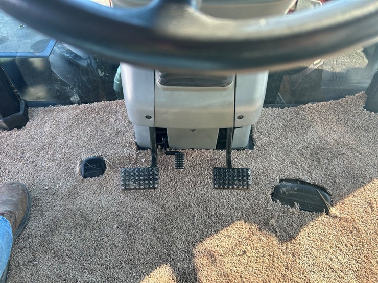 2014-versatile-400-image-40