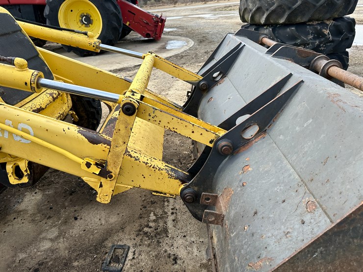 new-holland-lb75b-image-53