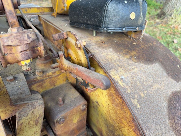 caterpillar-thirty-image-33