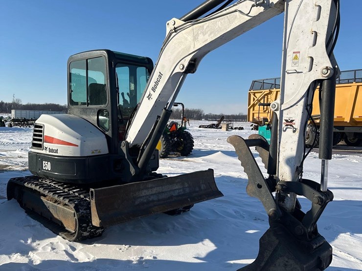 bobcat-e50-image-1