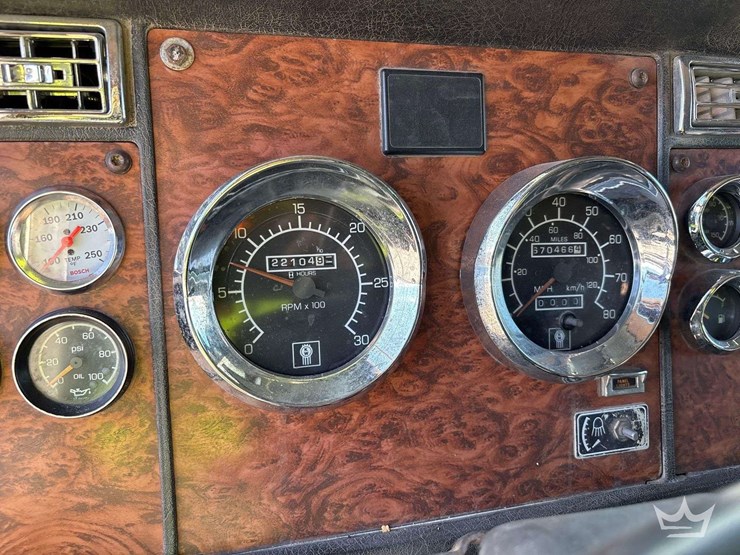 2000-kenworth-tri-axle-dump-truck-image-30