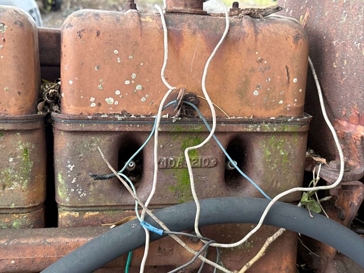 minneapolis-moline-g706-image-29