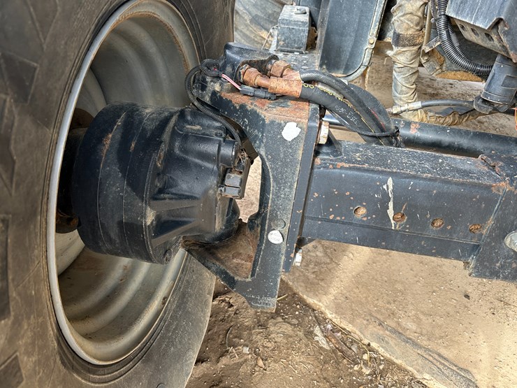 #38416-•-2016-case-axial-flow-8240-prwd-combine-yfg230343-image-12