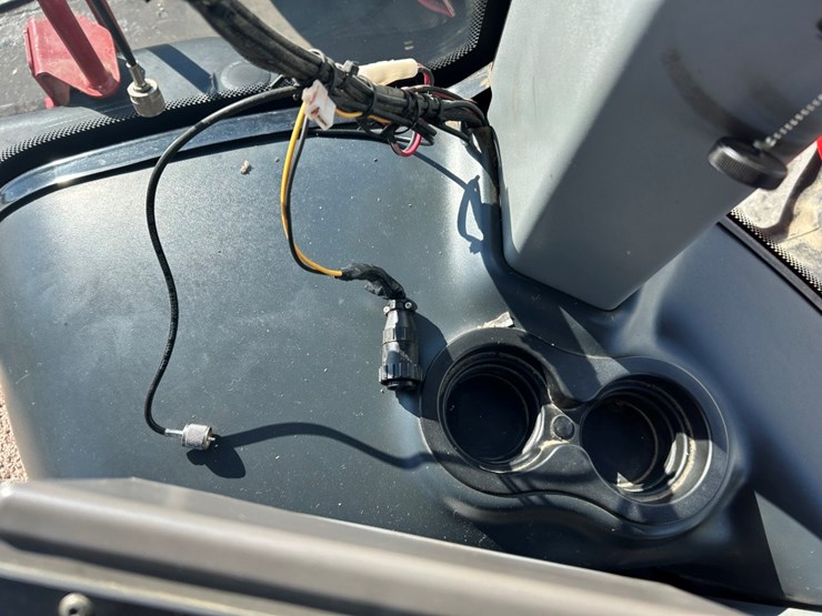 2014-versatile-400-image-33