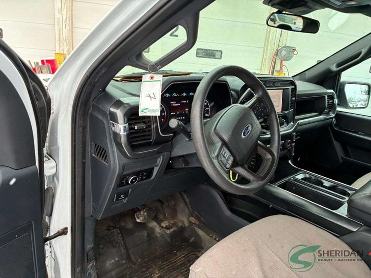 2023-ford-f150-image-32