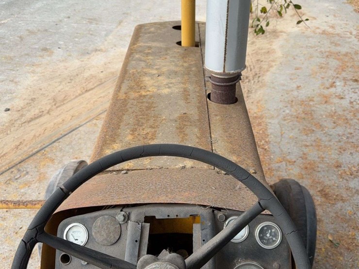 minneapolis-moline-g1000-image-30