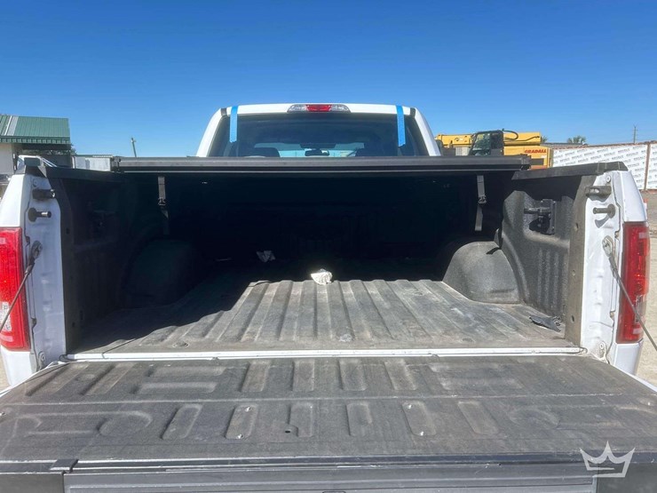 2017-ford-f150-image-12