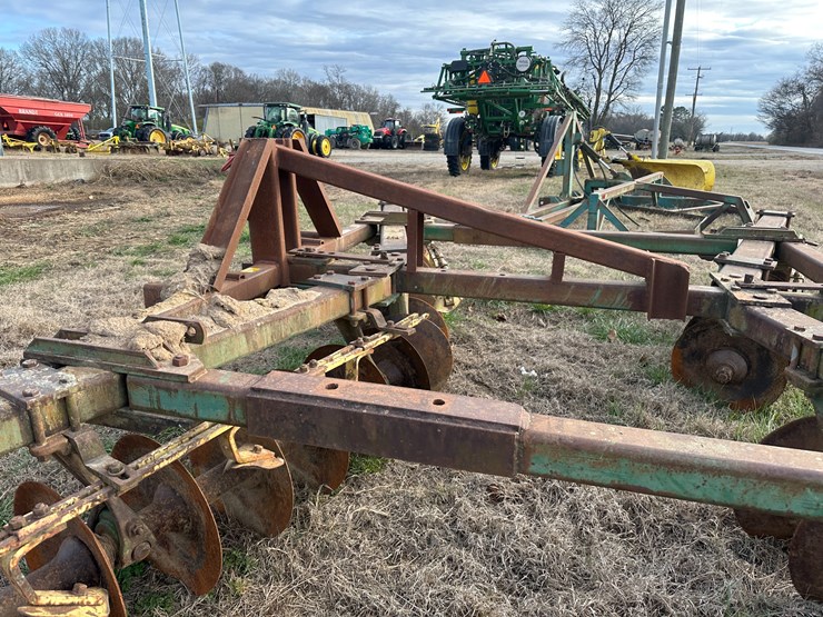 john-deere-17-image-8