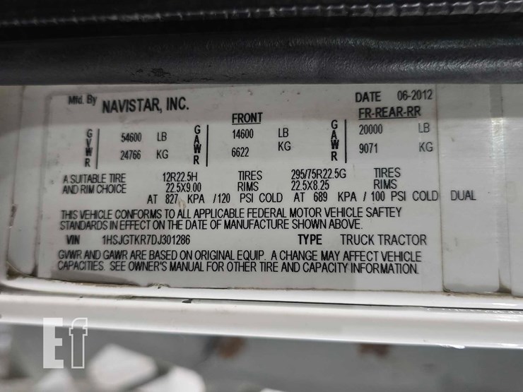 2013-caterpillar-ct660s-image-32