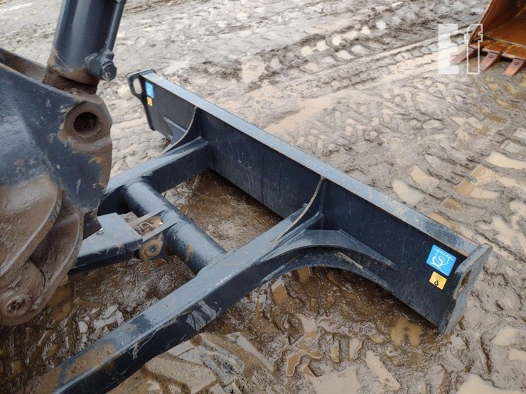 2023-deere-30g-image-23