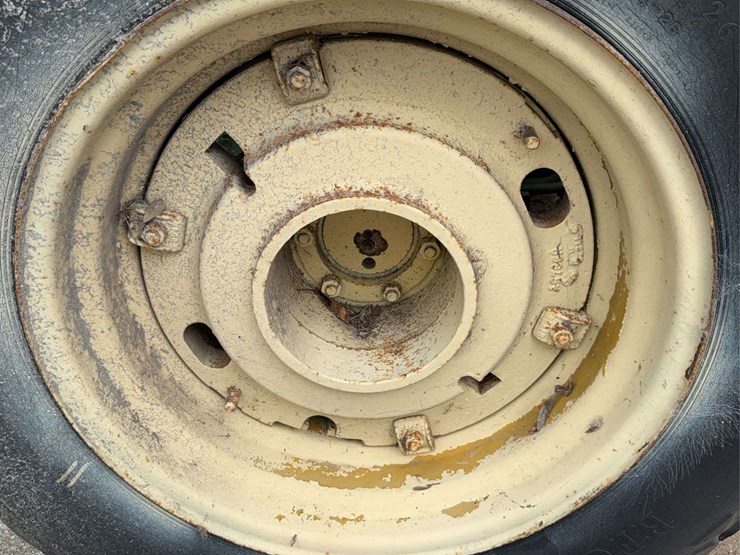 john-deere-620-image-40