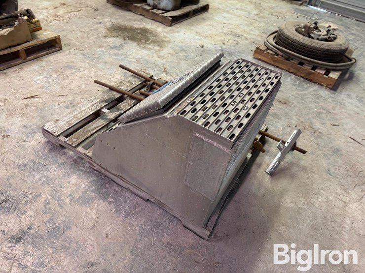 merritt-saddle-box-aluminum-truck-boot-box-&-drive-lines-image-7