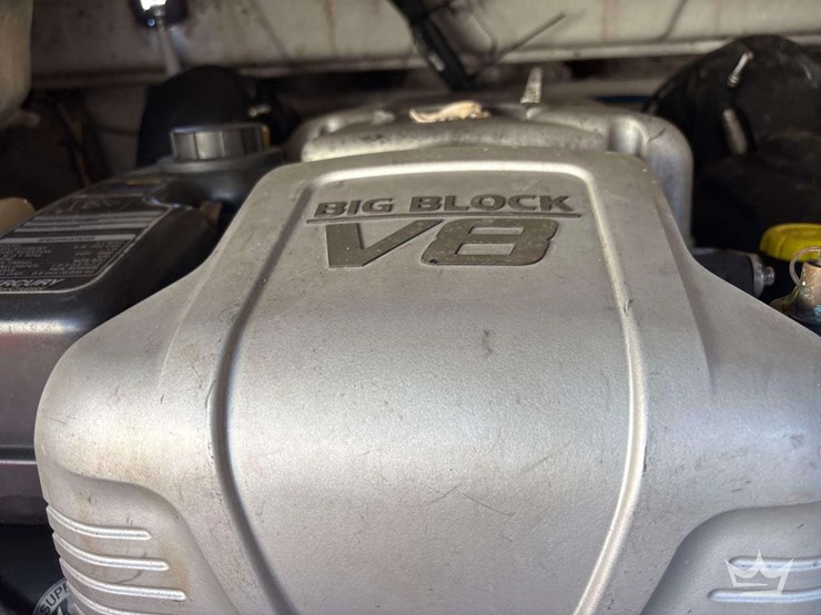 2013-larson-lxi292-29ft.-boat-with-30ft-t/a-loadmaster-boat-trailer-image-9