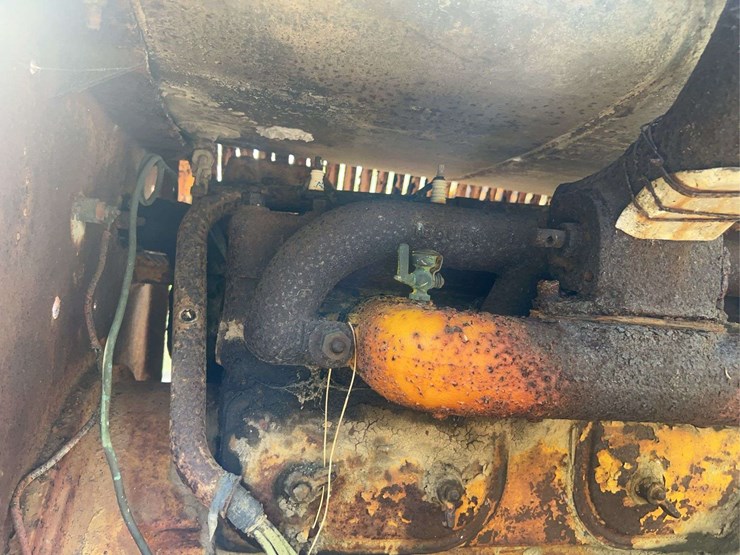 caterpillar-fifteen-crawler-image-18