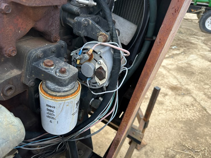 #38430-•-case-4391-4-cyl-power-unit-image-19