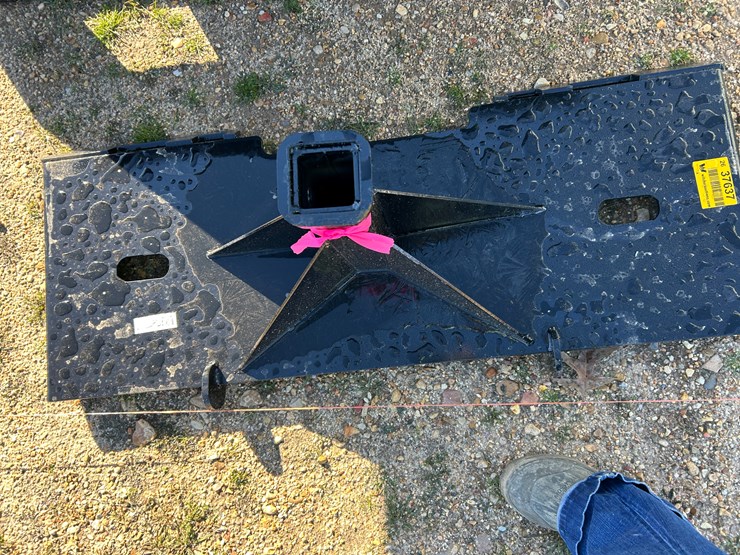 #37637-•-skid-steer-reciever-hitch-attachment-image-2