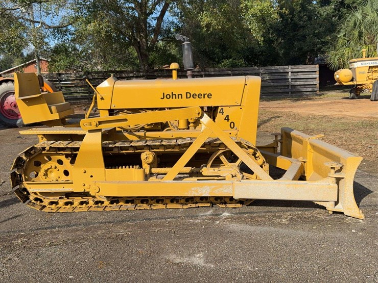 john-deere-440-image-2