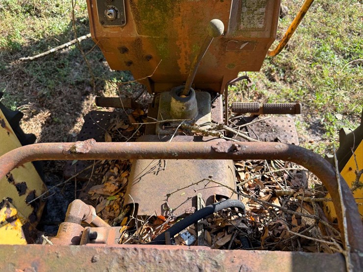 minneapolis-moline-parts-tractor-image-6