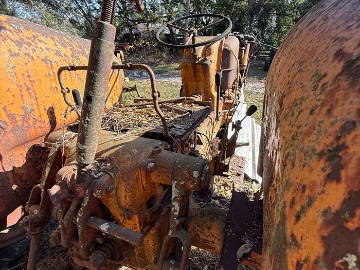 minneapolis-moline-445-image-10