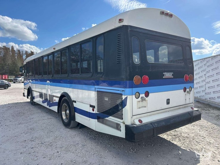 2000-thomas-saf-t-liner-image-4