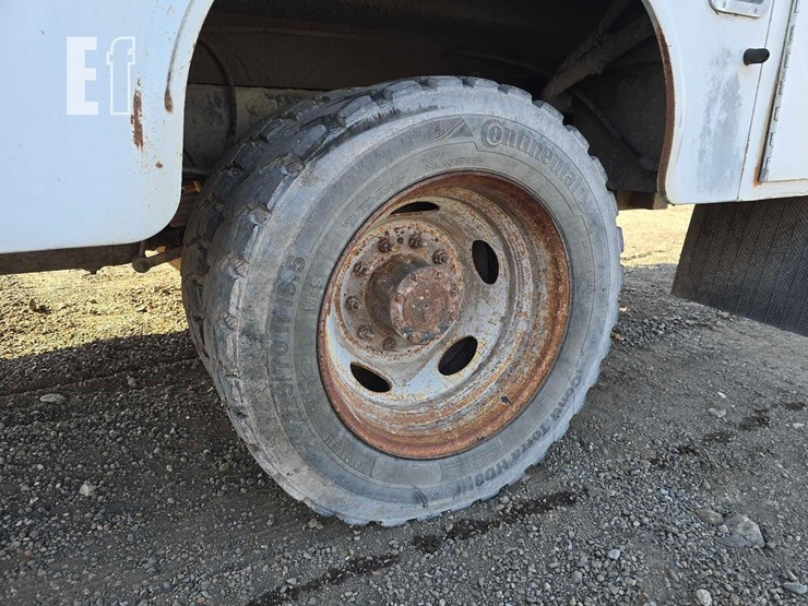 2012-ford-f550-image-22