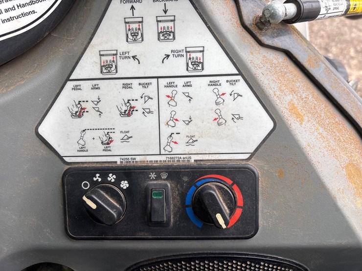 bobcat-t630-image-12