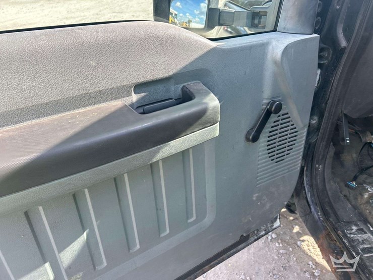 2012-ford-f350-image-11