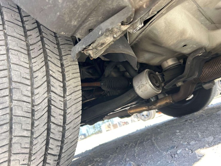 2016-ford-explorer-image-16