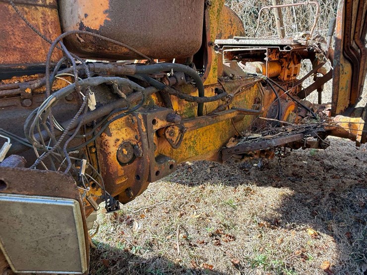 minneapolis-moline-445-image-18