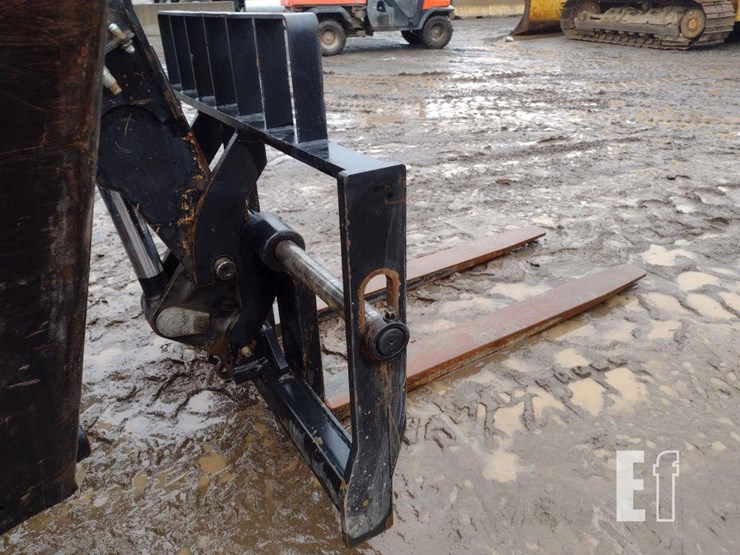 2016-jlg-1255-image-17