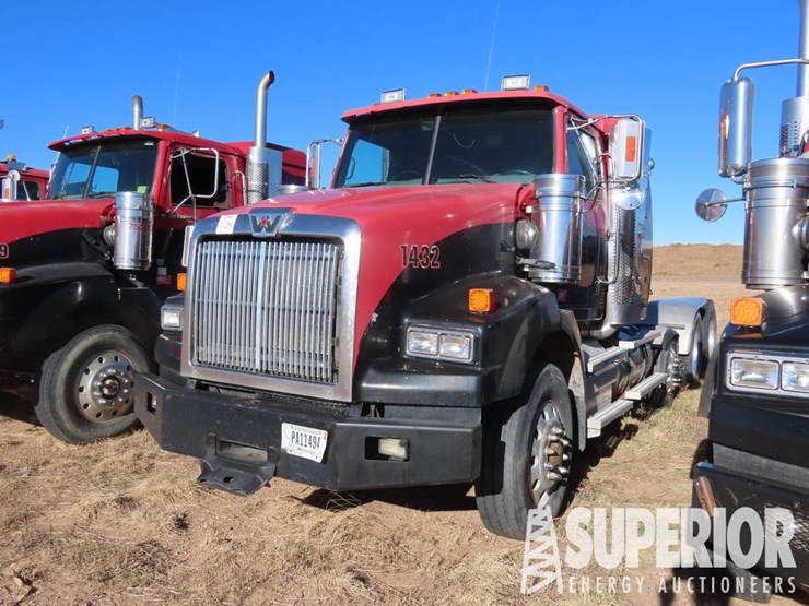 2012-western-star-4900-image-1