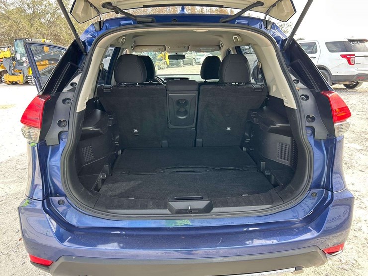 2017-nissan-rogue-image-21