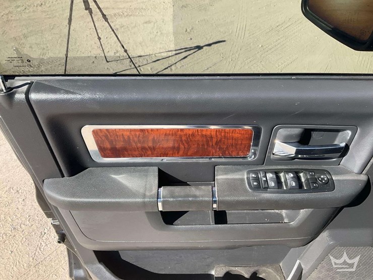 2010-dodge-ram-1500-image-12