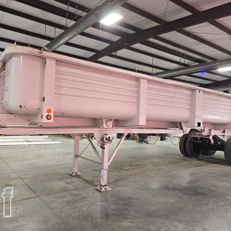 1996 CLEMENT END DUMP