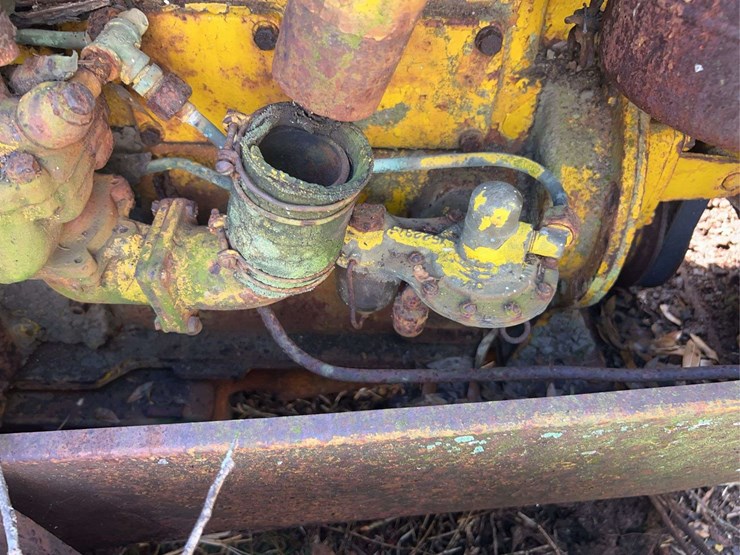 caterpillar-r2-image-16