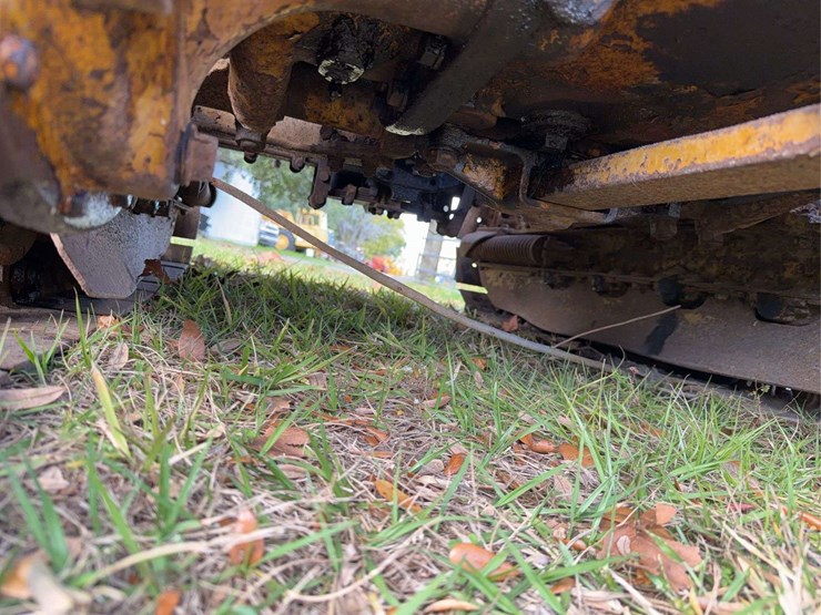 caterpillar-ten-gas-crawler-image-44