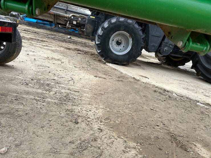 #38427-•-head-hauler-dl37-37'-header-wagon-image-18