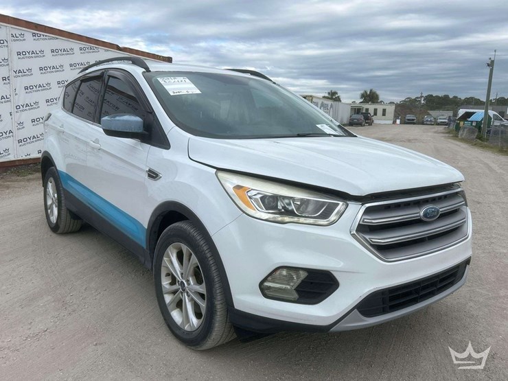 2017-ford-escape-image-2